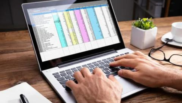 How Do I Make a Small Business Spreadsheet